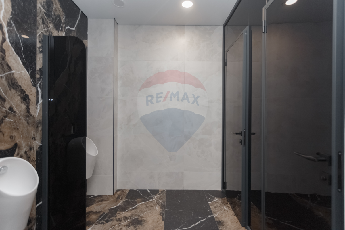 3.360 EUR
