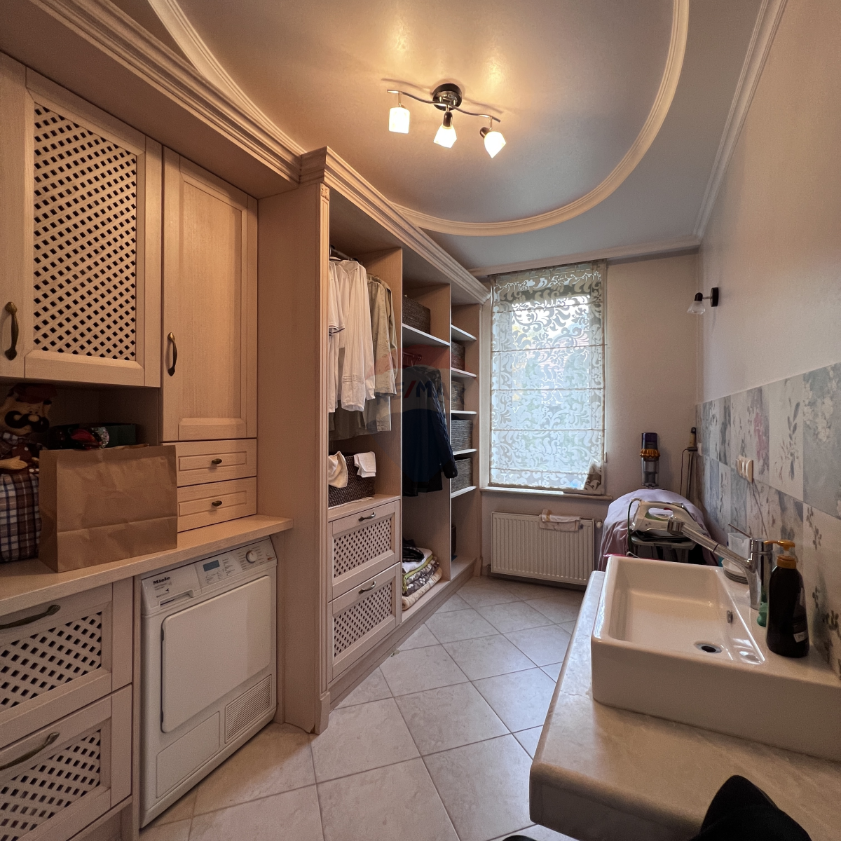 990.000 EUR