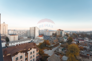 1.700 EUR