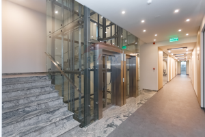 1.700 EUR