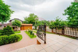 350.000 EUR