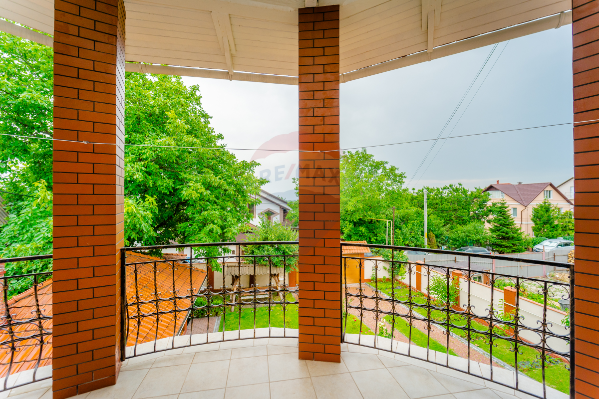 350.000 EUR