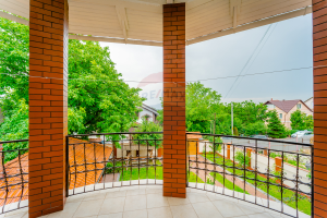 350.000 EUR