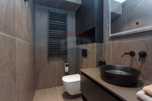 450.000 EUR