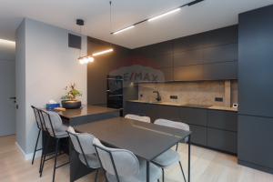 450.000 EUR
