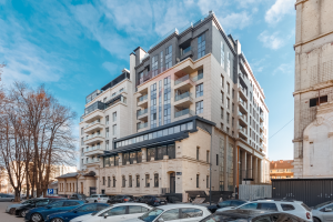 700.000 EUR