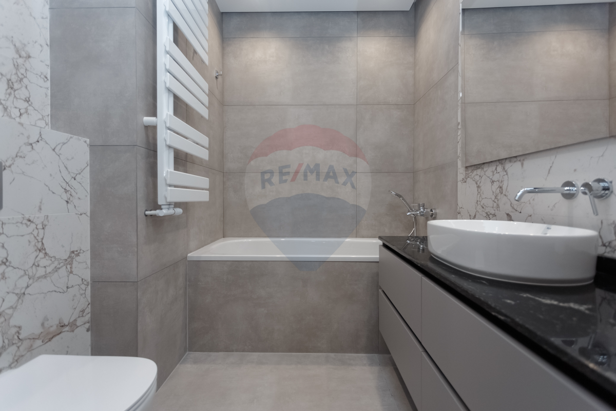 700.000 EUR