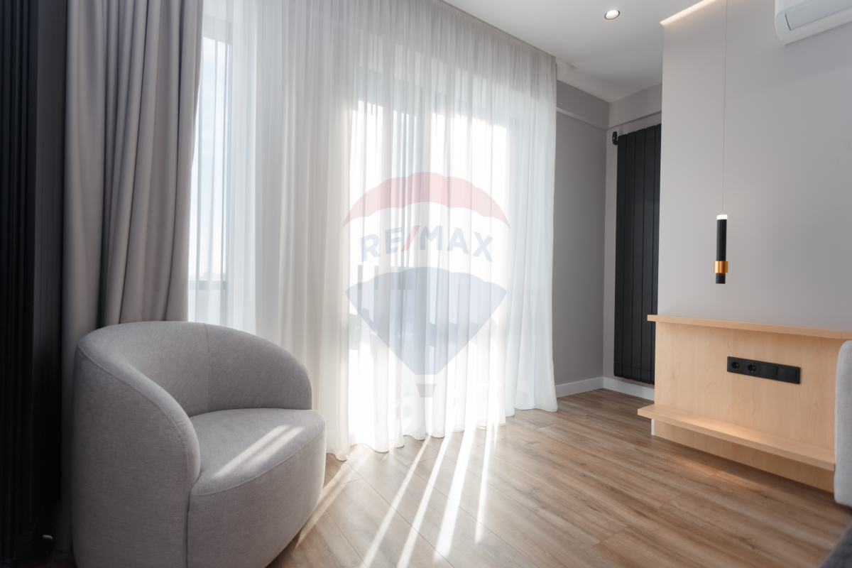 700.000 EUR