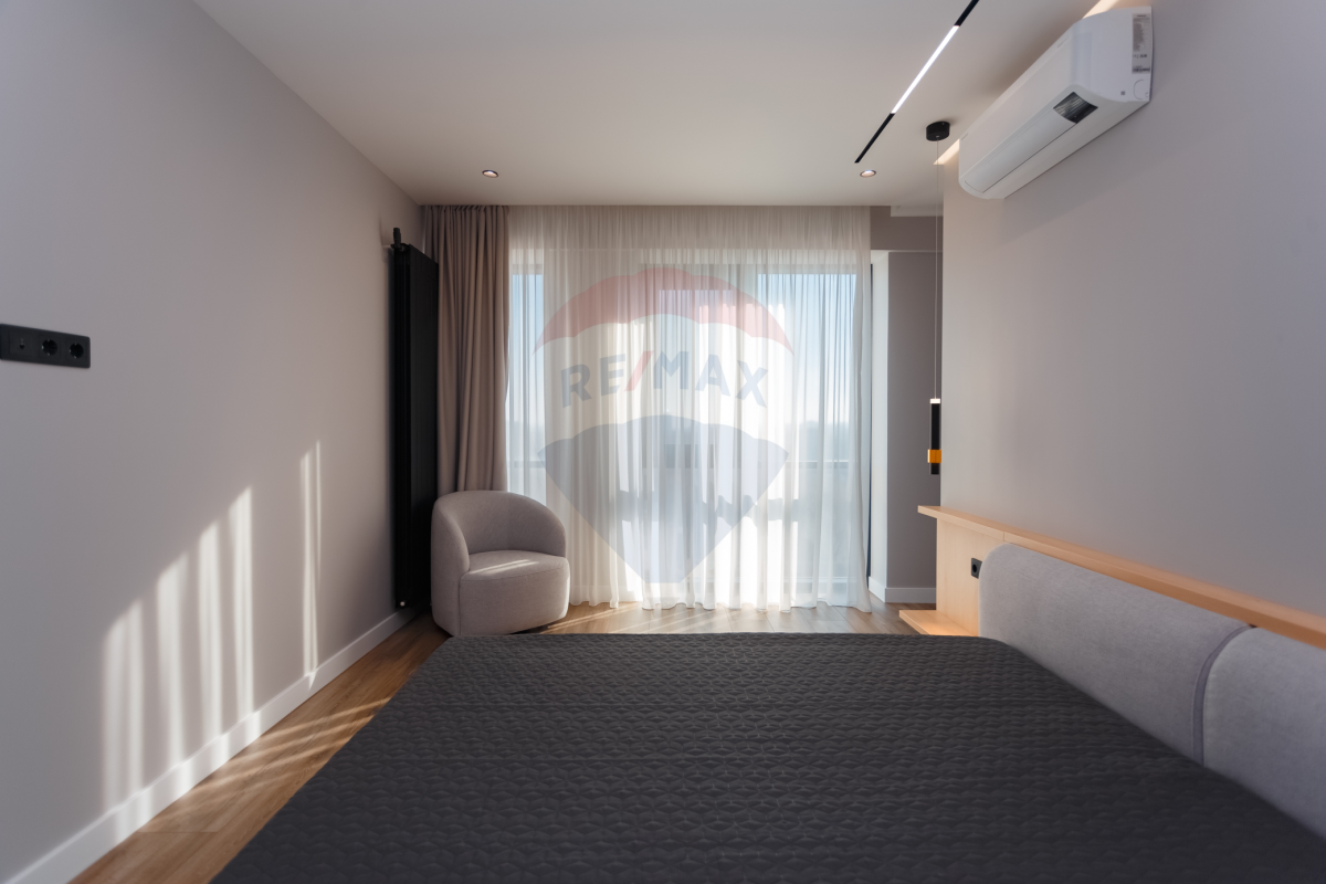 700.000 EUR