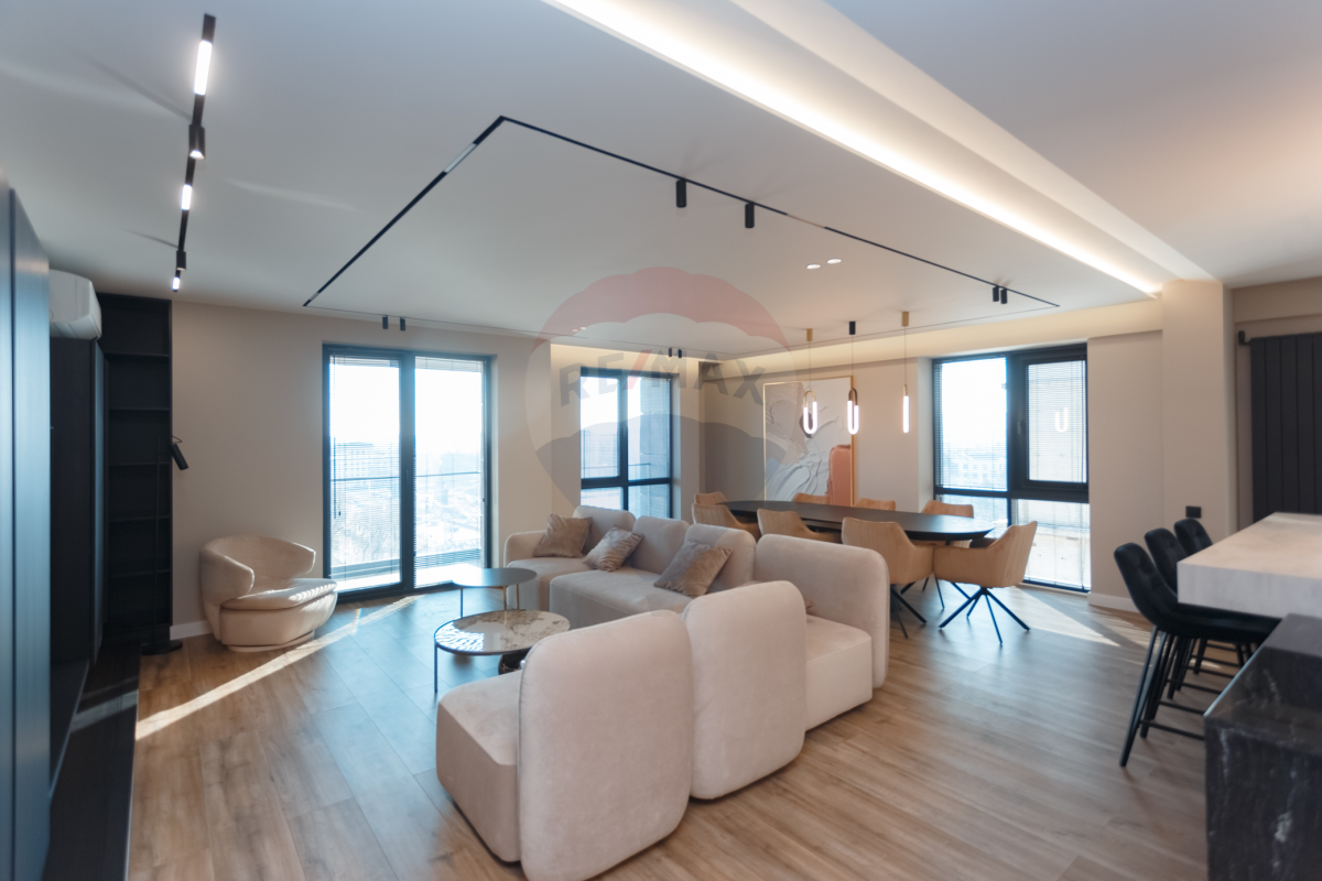 700.000 EUR