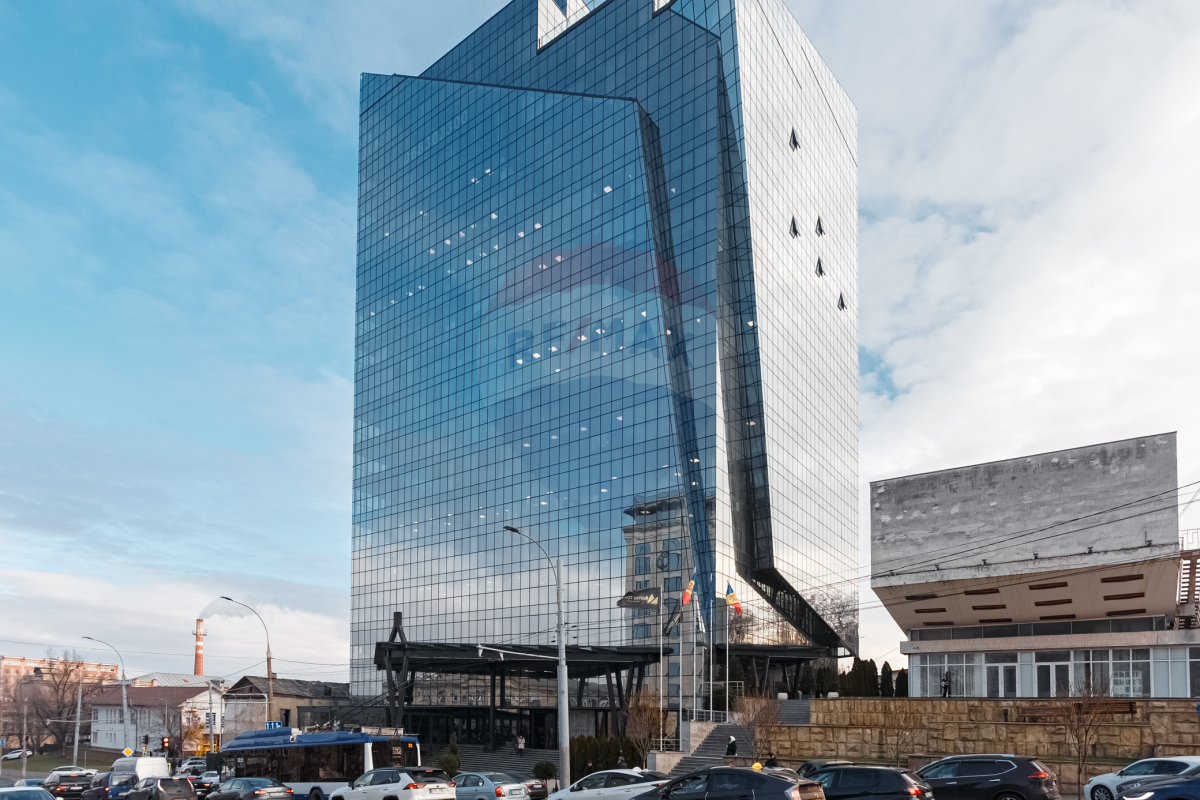 4.000 EUR