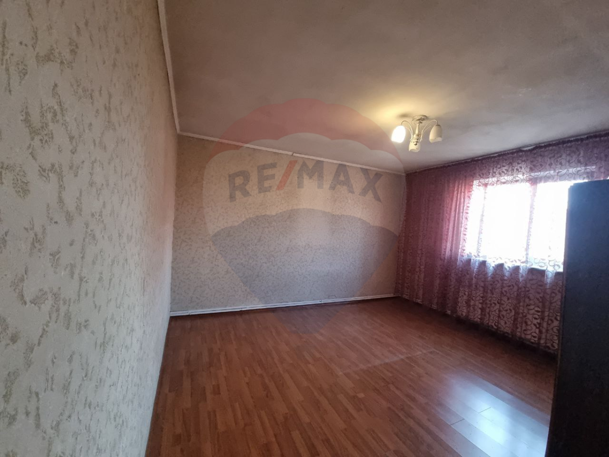 230.000 EUR