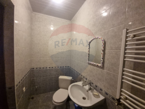 230.000 EUR