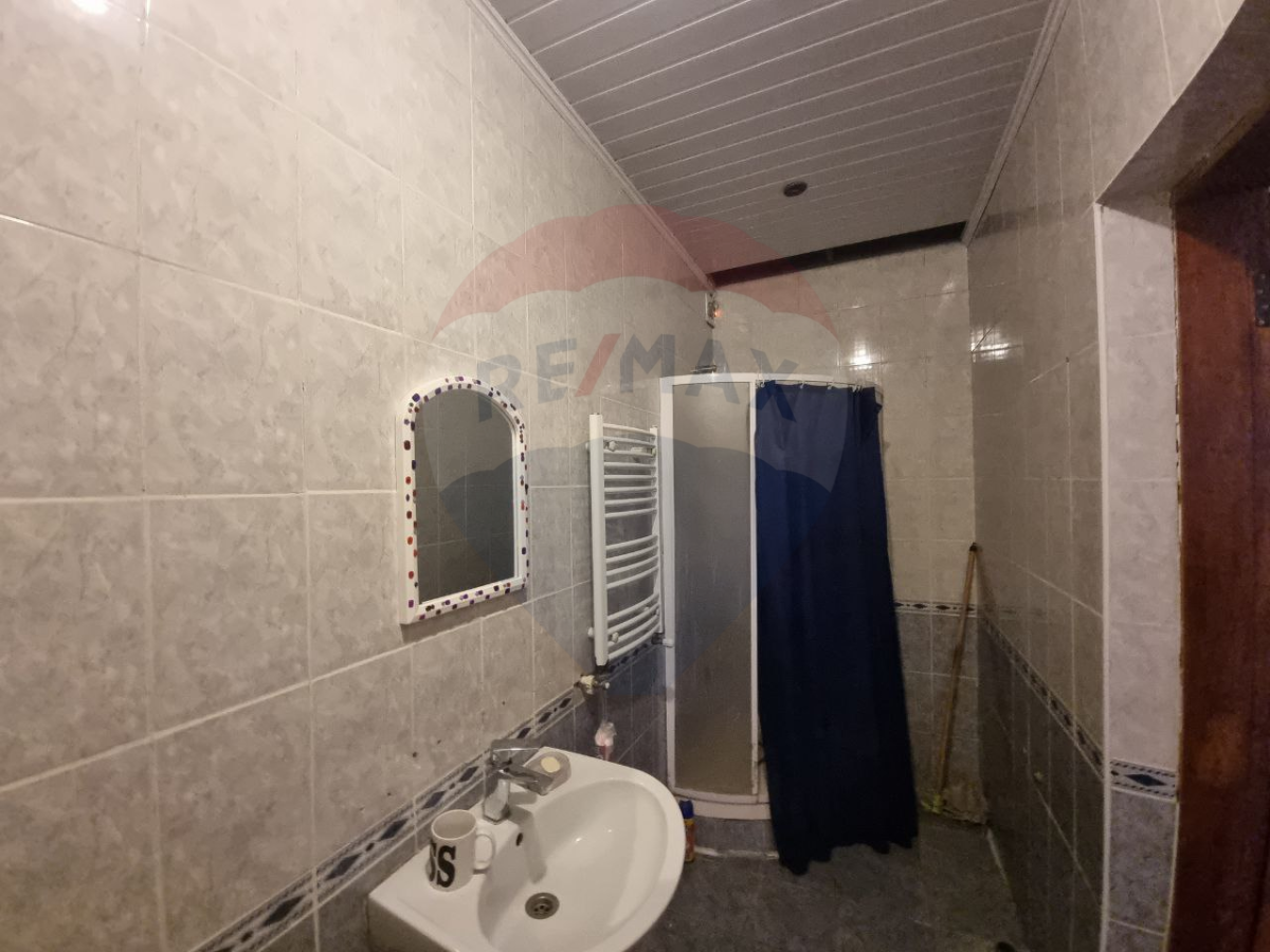 230.000 EUR