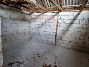 230.000 EUR