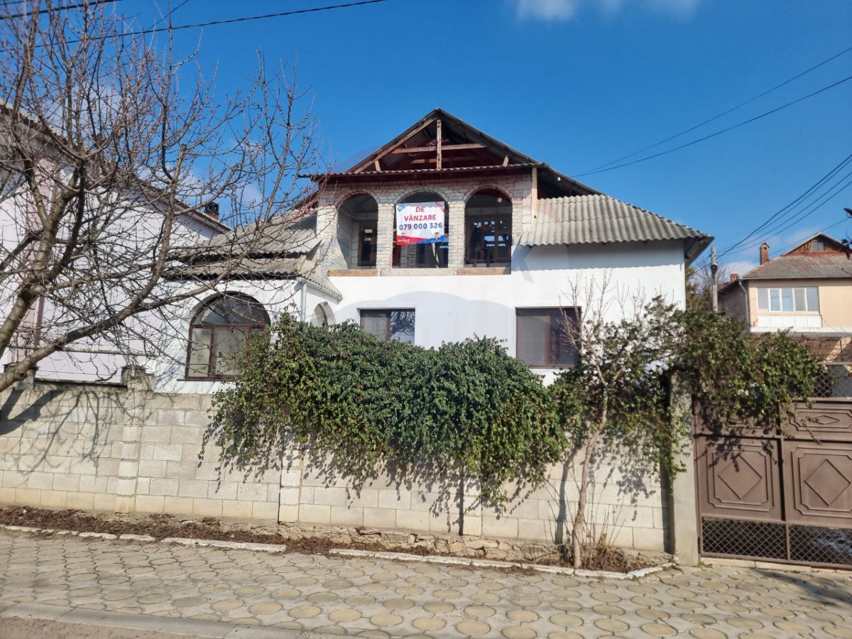 230.000 EUR
