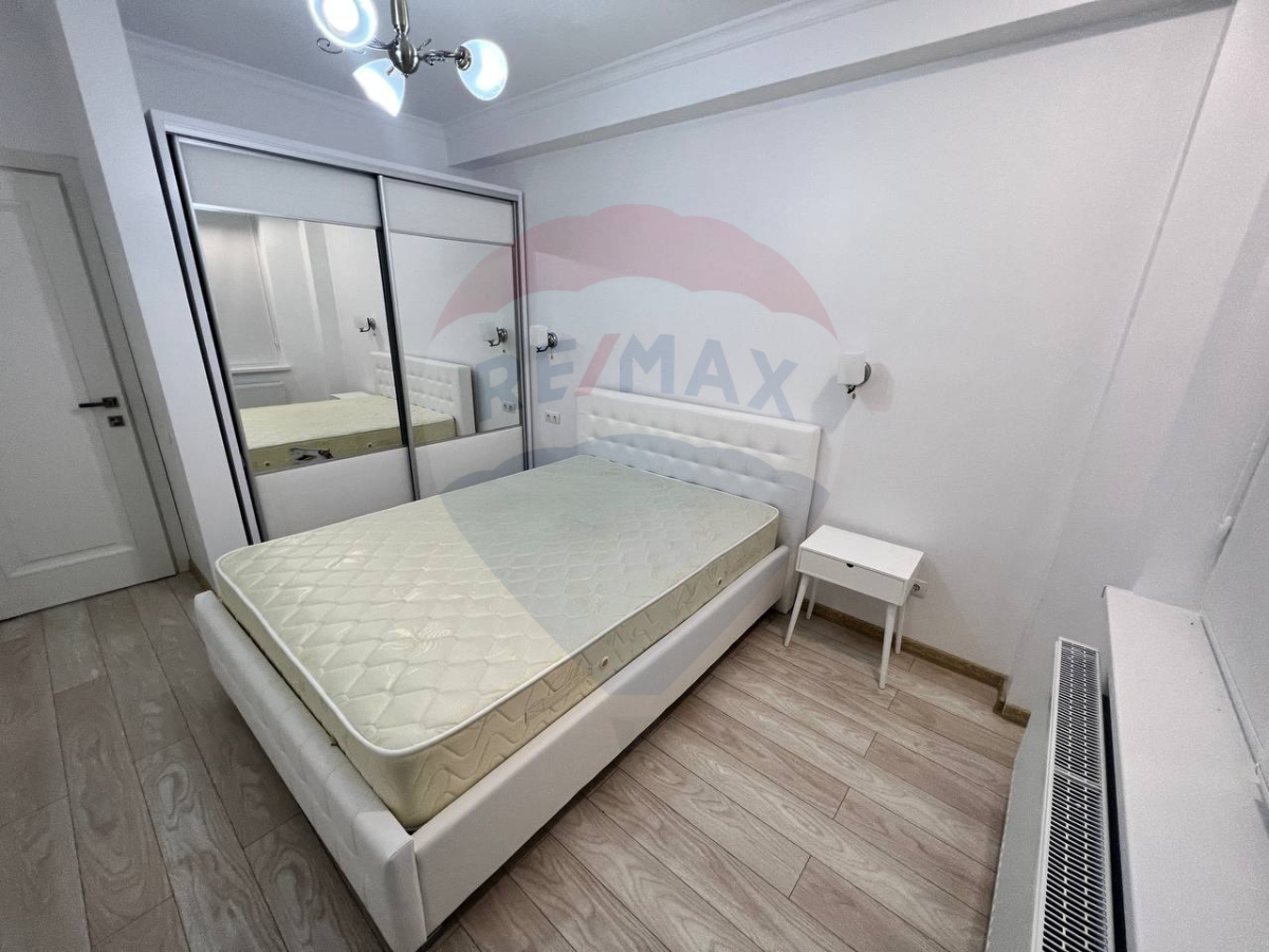 158.000 EUR