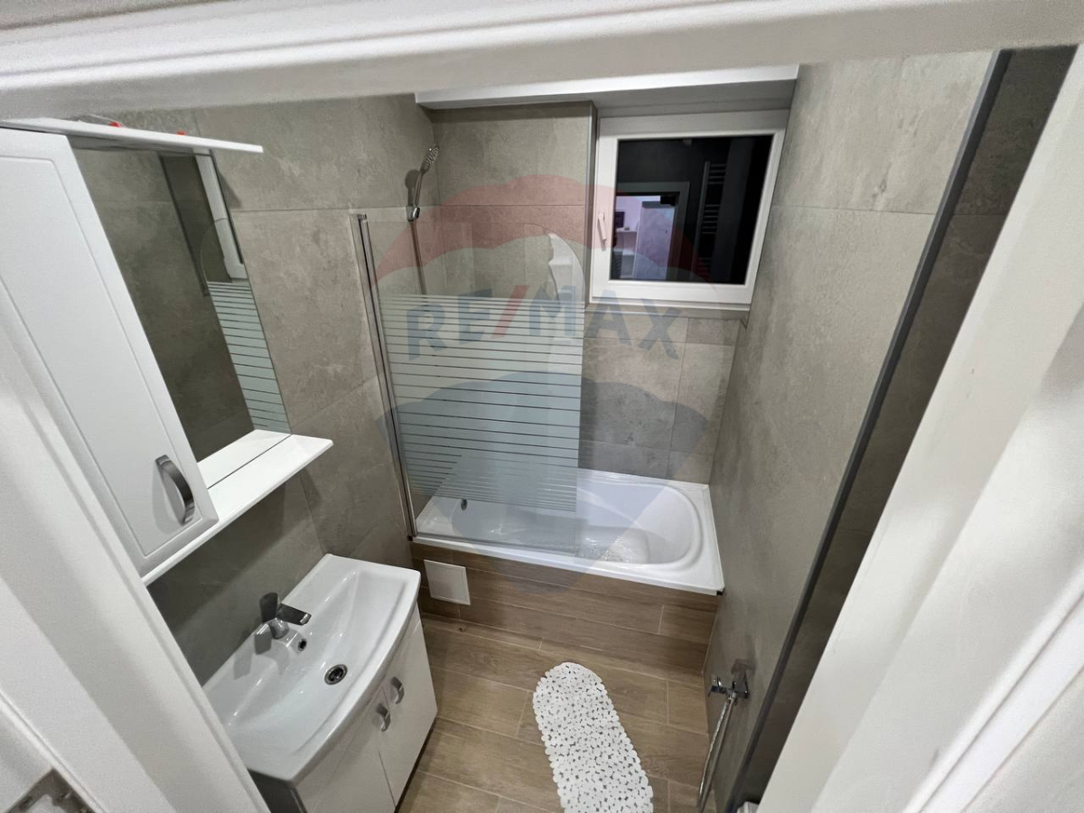 158.000 EUR