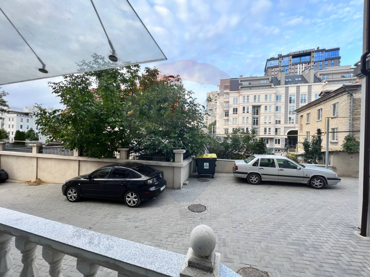 158.000 EUR