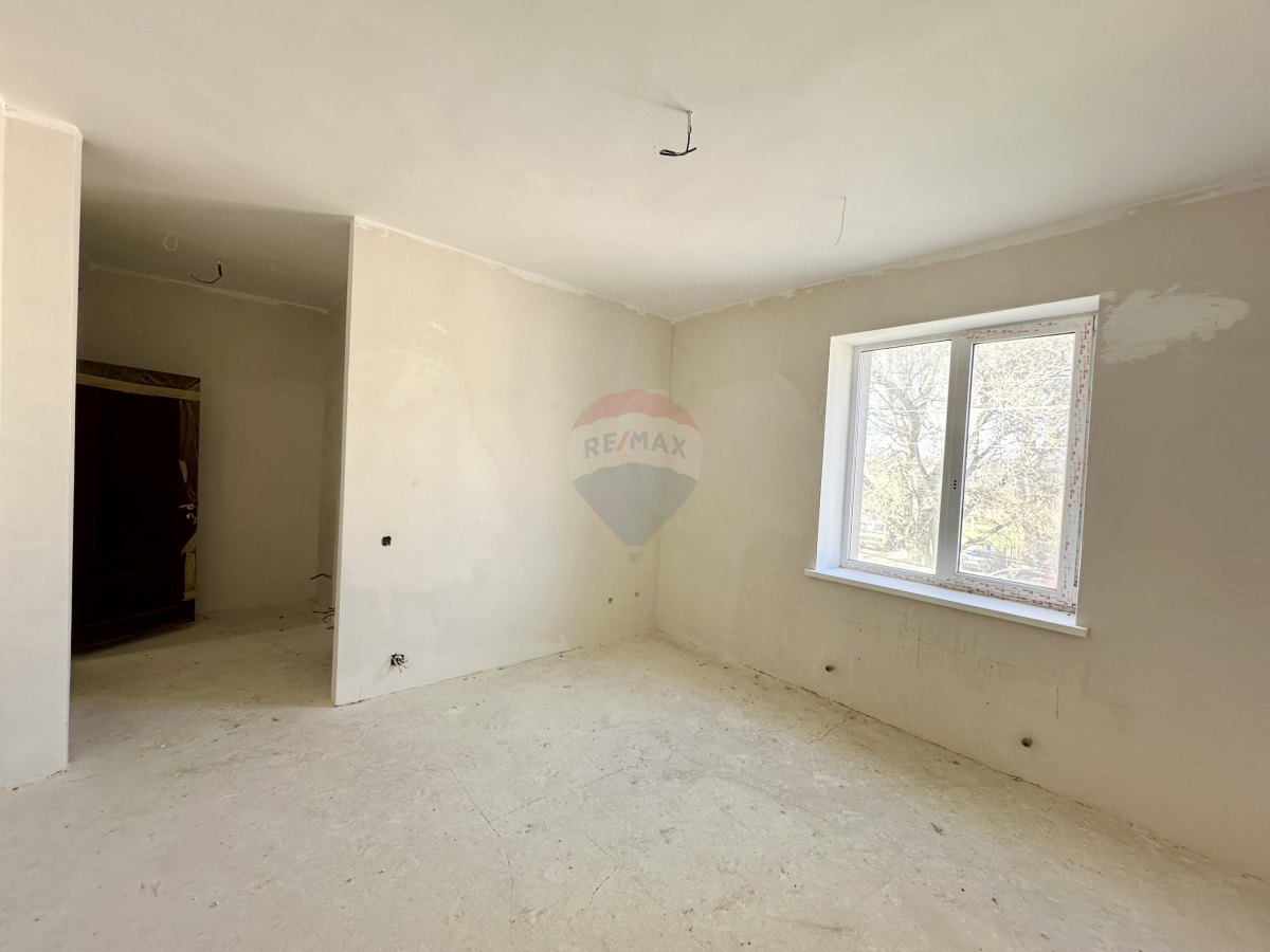 257.000 EUR