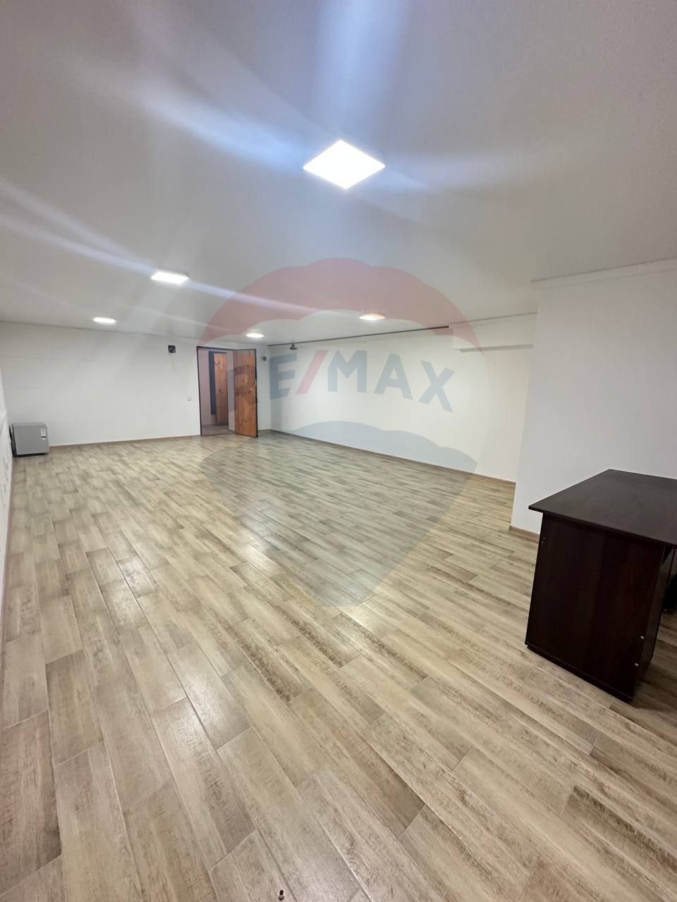 42.000 EUR