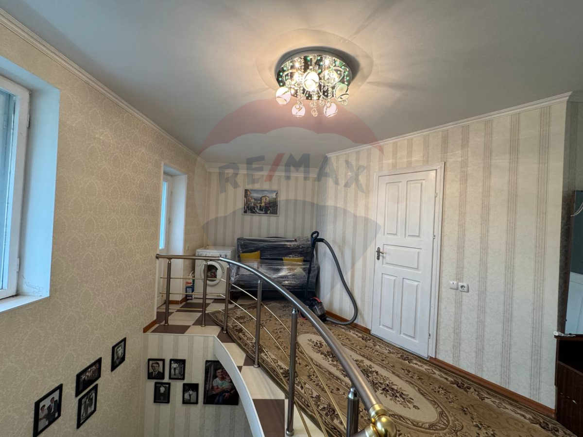 119.900 EUR
