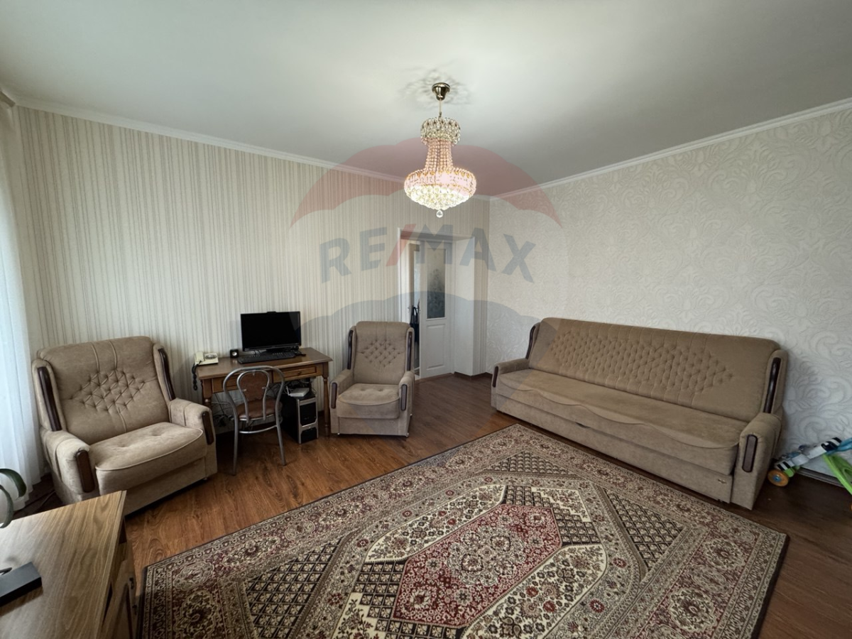 119.900 EUR