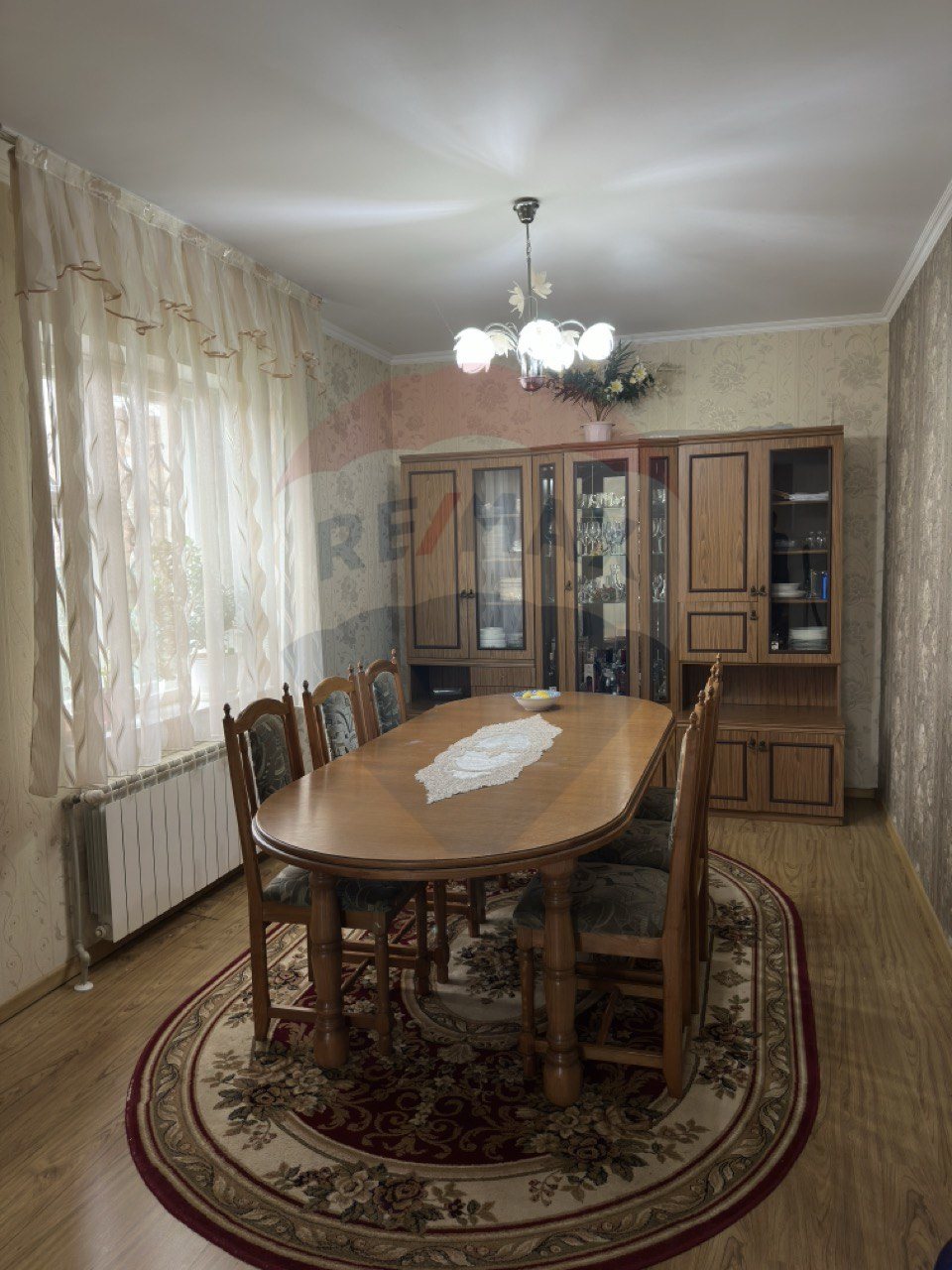 119.900 EUR