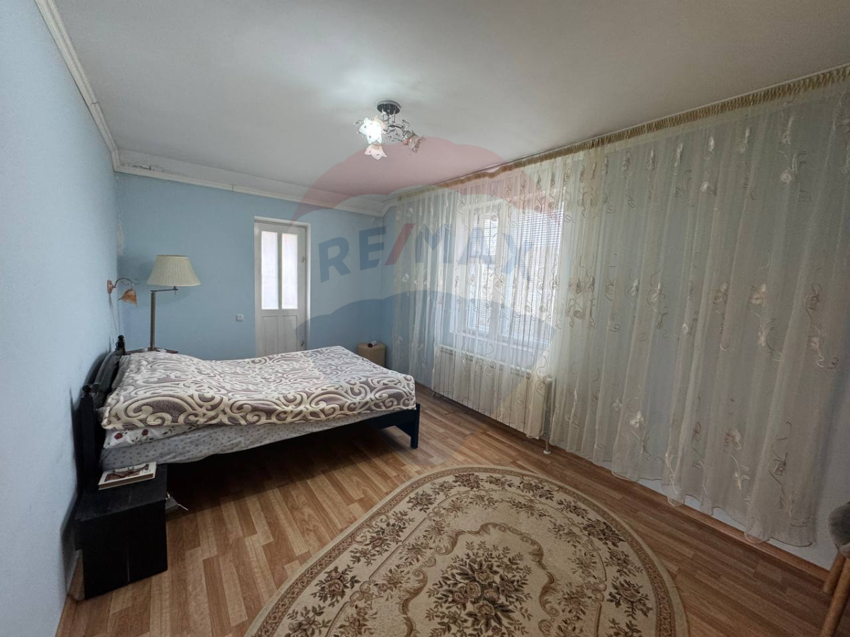 119.900 EUR