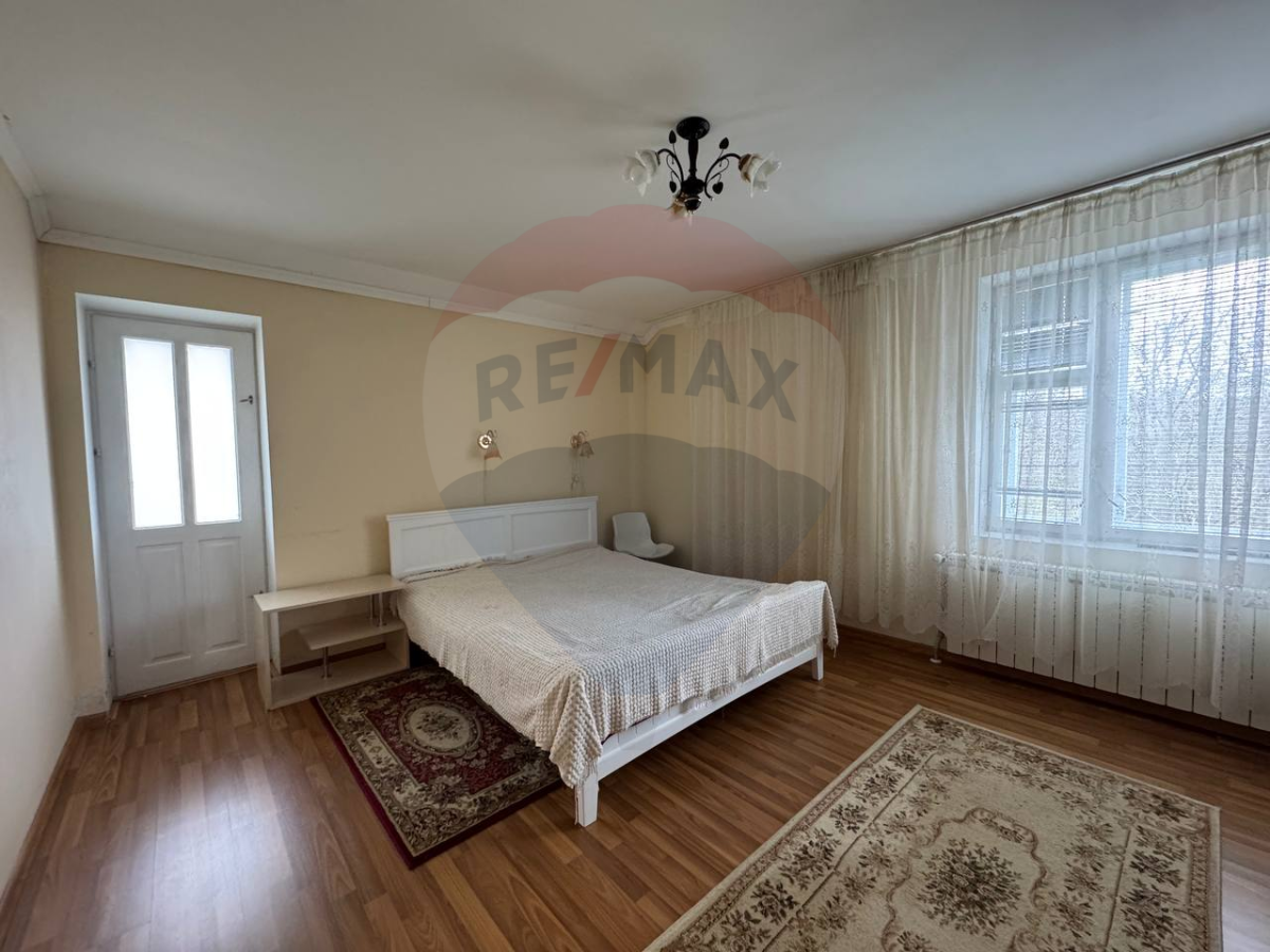 119.900 EUR