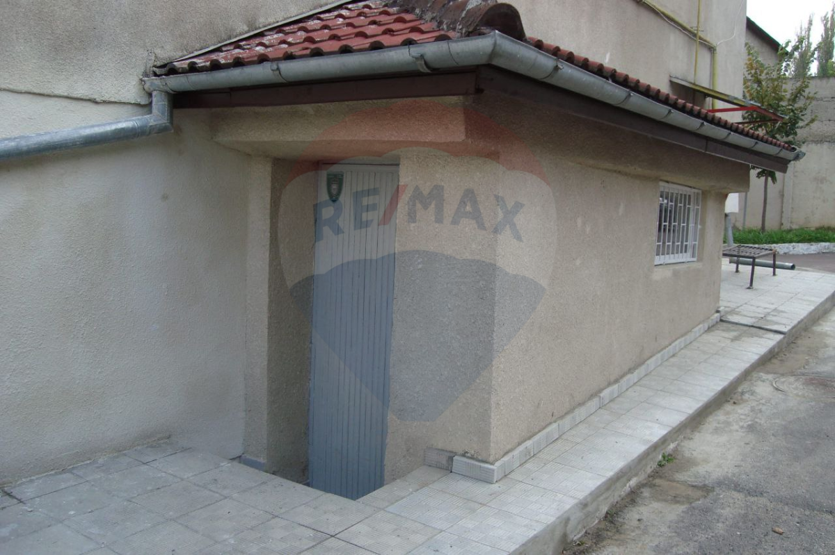240.000 EUR
