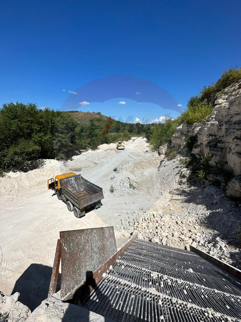 260.000 EUR