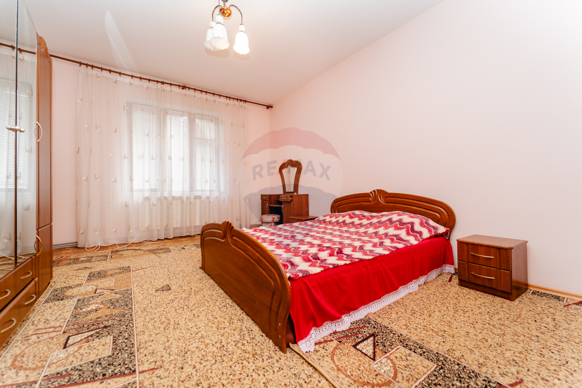 234.000 EUR