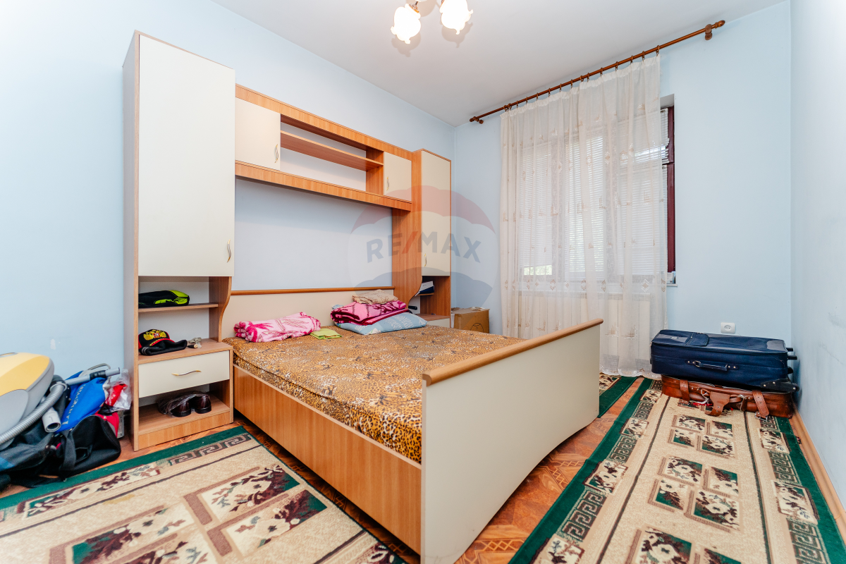 234.000 EUR