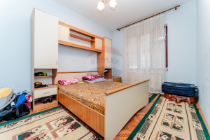 234.000 EUR