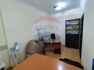 3.000 EUR