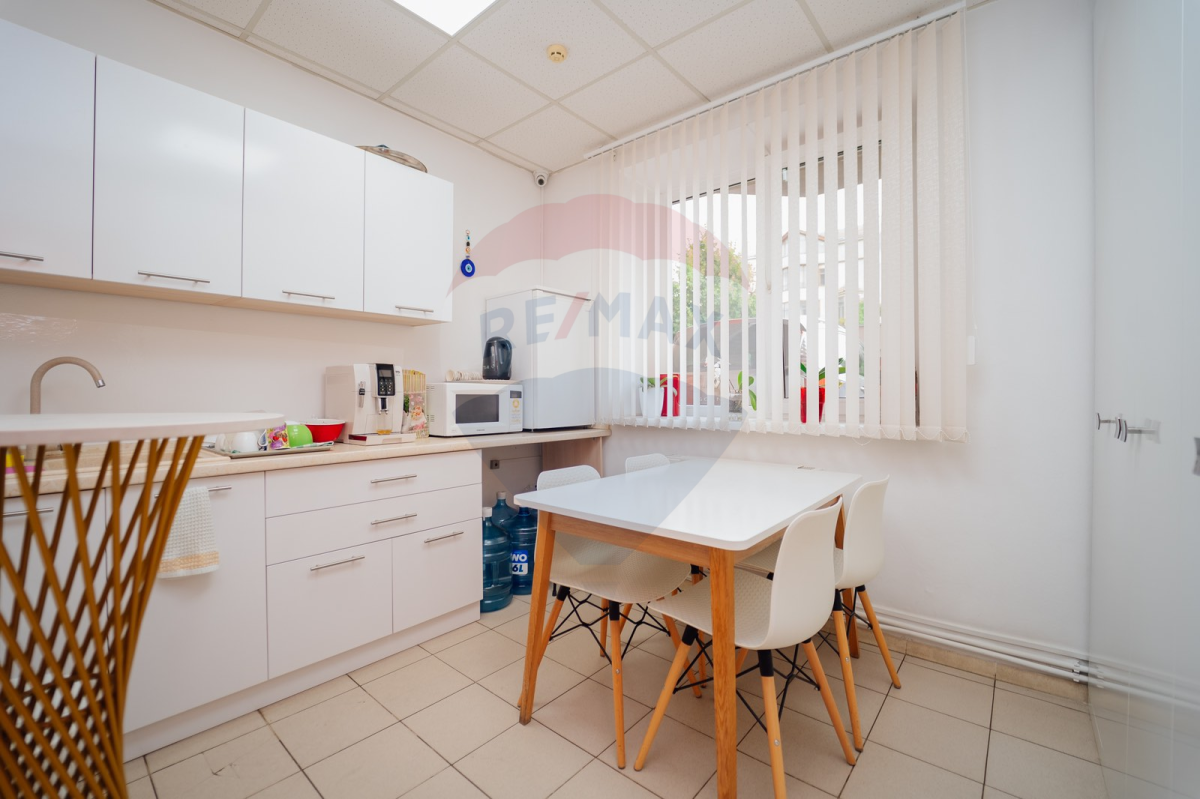 360.000 EUR