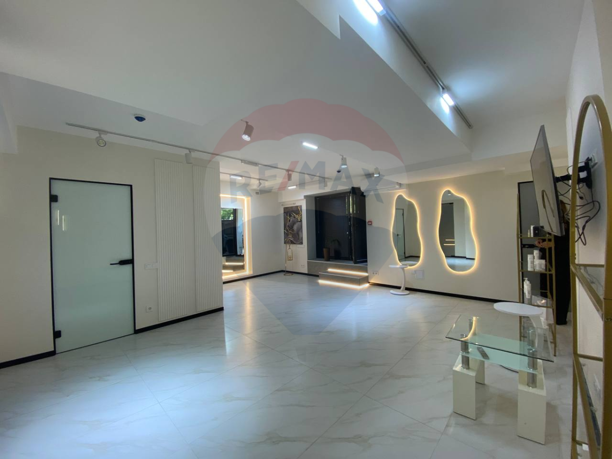 369.000 EUR