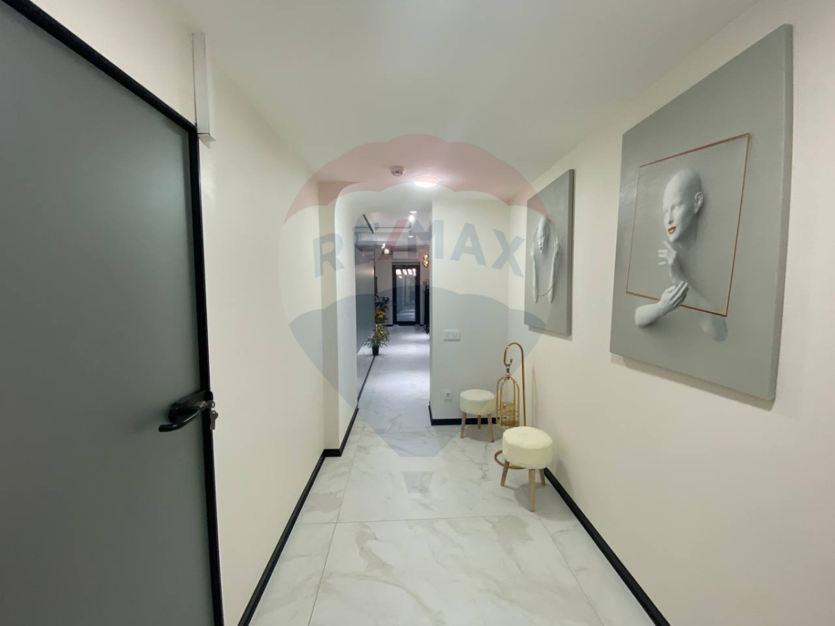 369.000 EUR
