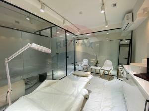 369.000 EUR