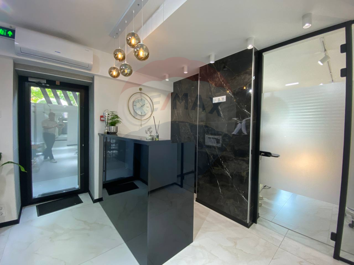 369.000 EUR