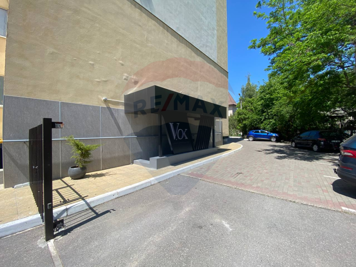 369.000 EUR