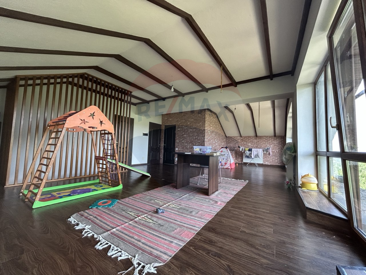 152.000 EUR