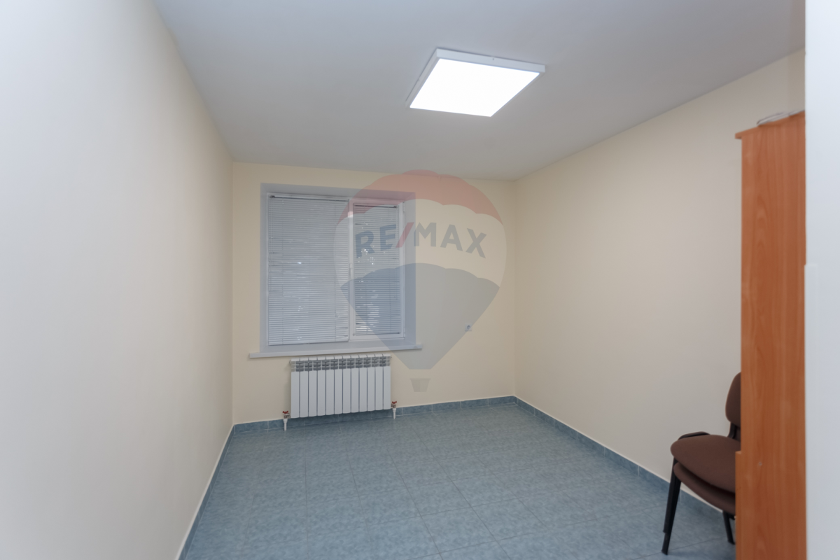 242.000 EUR