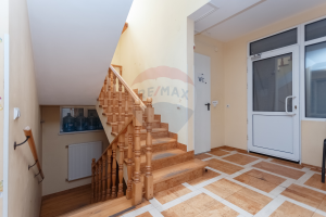 353.000 EUR