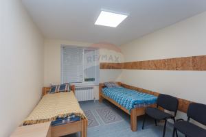353.000 EUR