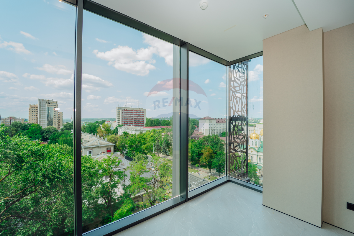3.850 EUR