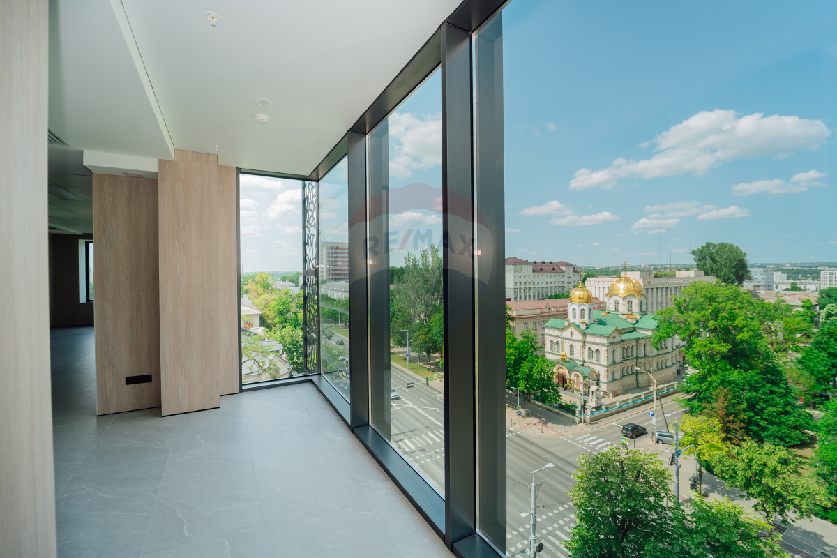 3.850 EUR