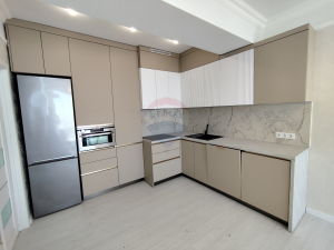 148.000 EUR