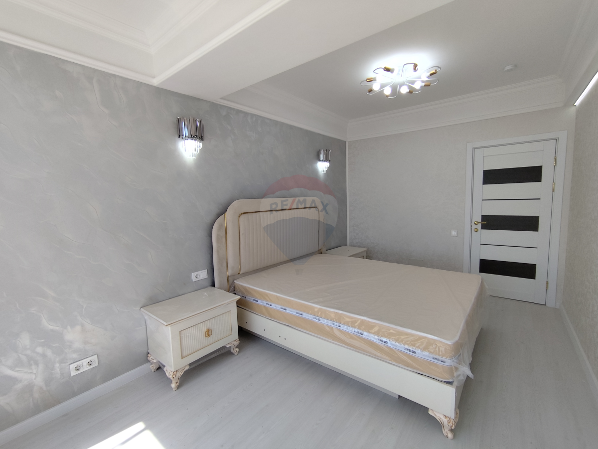 148.000 EUR